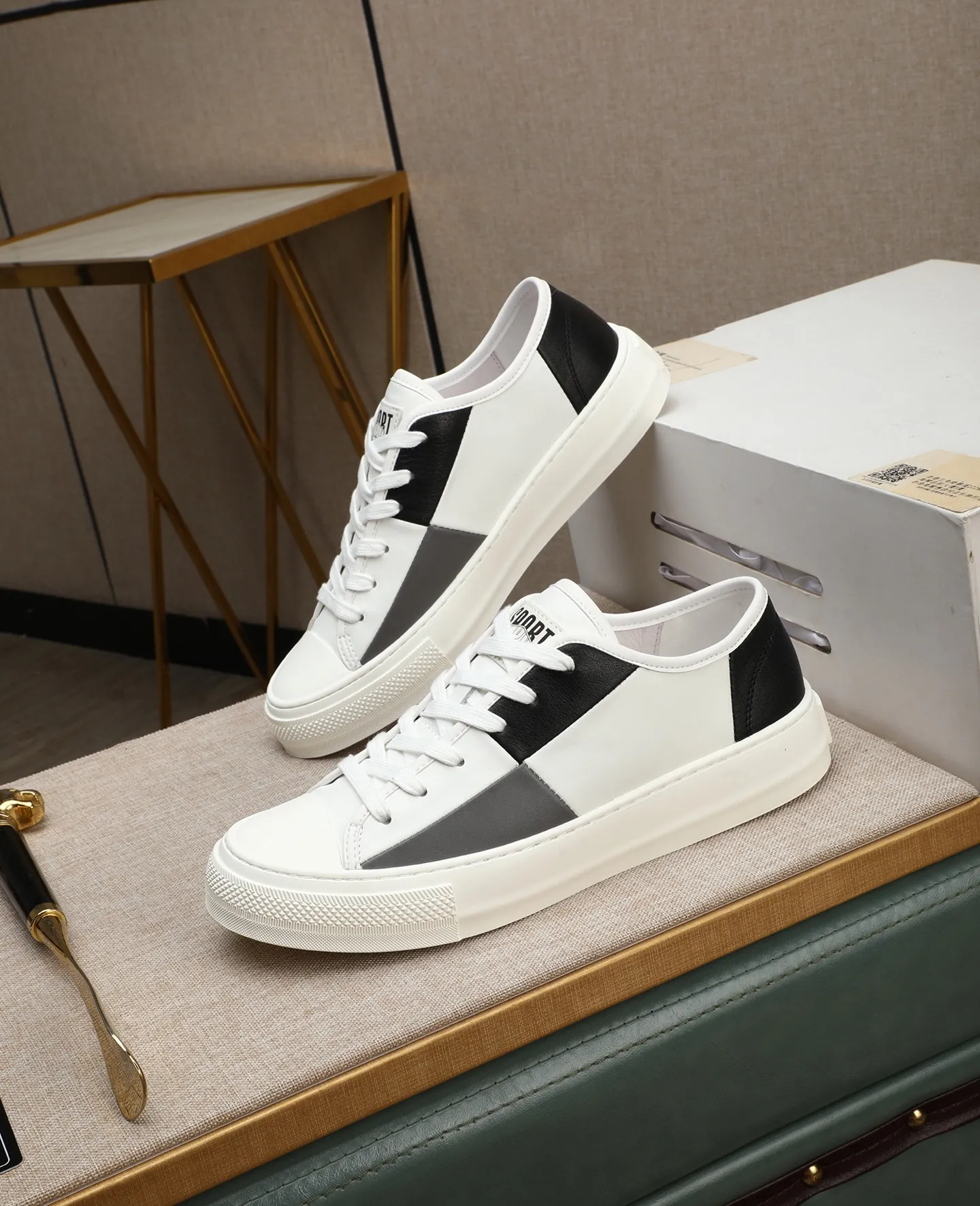 Men's men's shoes 💰440 GUCCI🔍🔍The latest model is on sale at the same time at the counter. Original calfskin imported from Italy, genuine leather lining, (high-end, noble, and classy) with exquisite workmanship. Sole: Original sole provided by the original factory, ⚠Exclusive double-layer movable molded sole super comfortable⚠, real shot 🎬The real thing is better🔍🔍"High quality·Follow the order" Code number 38-44